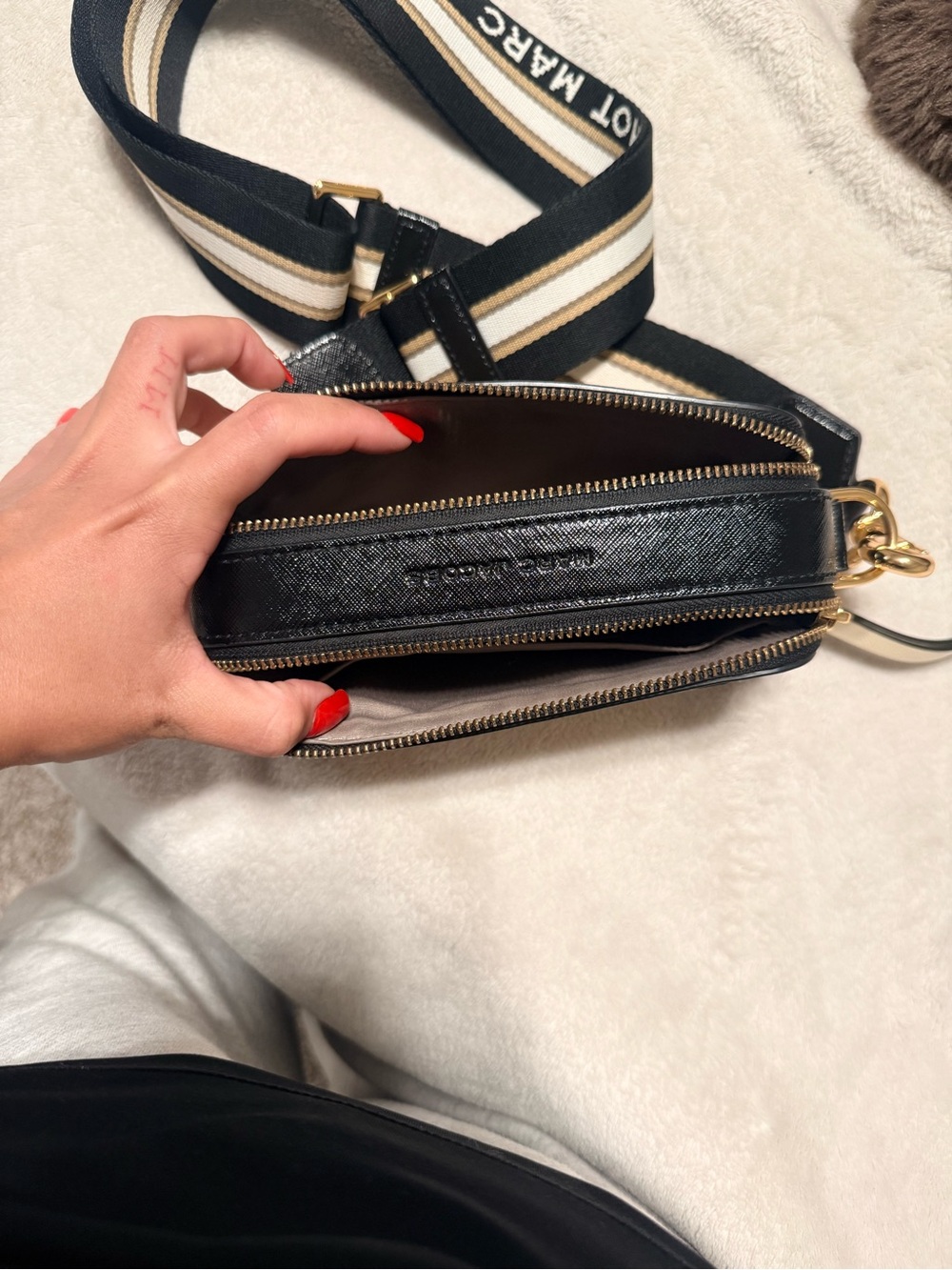 Marc Jacobs Snapshot Crossbody Bag with Contrast Strap - Picture 4 of 5